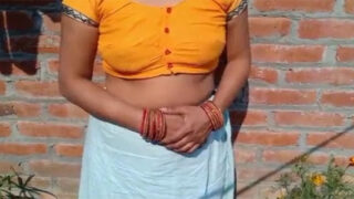 Sexy Bihari village Bhabhi fucked outdoors