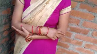 Sexy Bihari Dehati Bhabhi fucking in the backyard