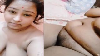 Busty village Bhabhi showing her nudity