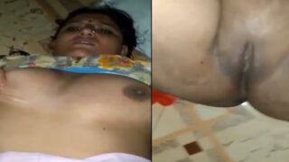 Chubby village bhabhi fucking hard on cam