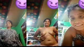 Desi wife showing boobs villege sex video