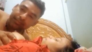Bangladeshi village wife coob sucking on cam