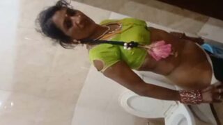 Punjabi Dehati Randi fucking in hotel bathroom