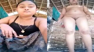 Slum village wife making nude video for lover