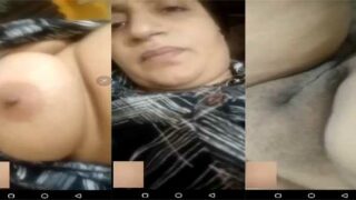 Mature Dehati bhabhi showing boobs and pussy on VC