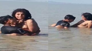 Desi village girl fucking in river