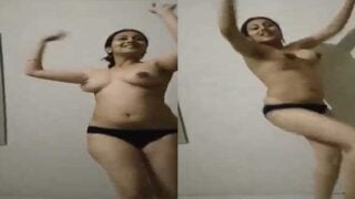 Punjabi Dehati girl dancing topless