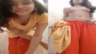 Bengali 19yo village teen topless boob show