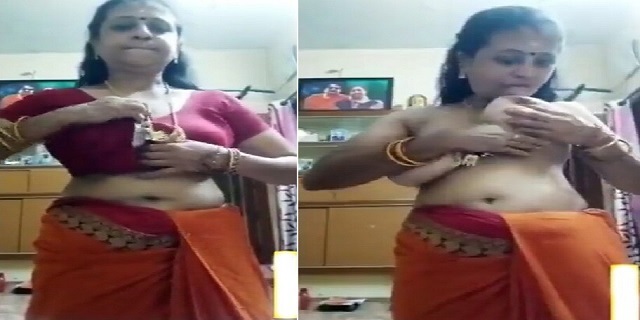 Tamil village iyer maami showing milky boobs