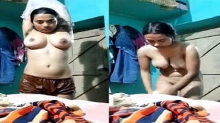 Desi young girl nude outdoor bath video making