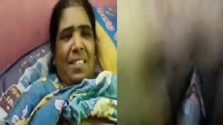 Tamil sex aunty unsatisfied pussy fucking