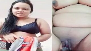 Indian busty girl nude selfie making for lover