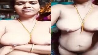 Telugu aunty big boobs and naked selfie video
