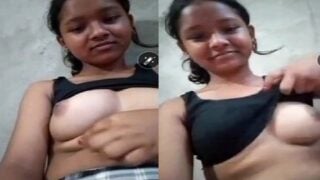 Village girlfriend boobs showing in Assamese mms