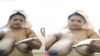 Village sex aunty moisturizing huge boobs