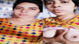 Dehati married bhabhi selfie showing big boobs