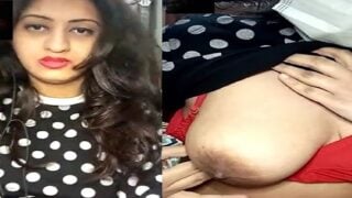 MILF Pakistani sex cam nude show on WhatsApp