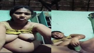 Tamil aunty sex feel masturbating with cucumber