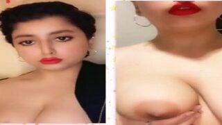 Perfect nude show by paid Indian escort girl