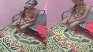 Slutty Tamil wife sex with customer for money