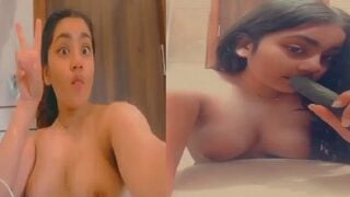 Desi girl nude show with cucumber masturbation