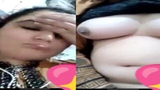 Paki sex girl boobs showing and pussy fingering