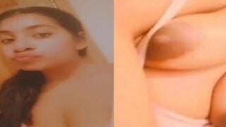 Indian girl topless sexy MMS shared online