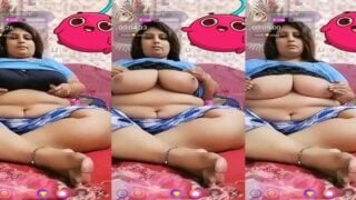 Chamet live cam aunty showing huge boobs private show