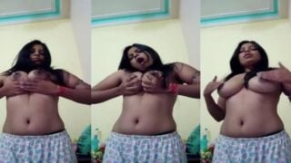 Unmarried mallu girl topless boob playing video